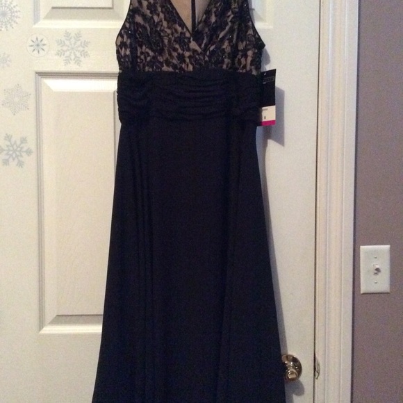 Scarlett Dresses & Skirts - Scarlett, Black Dress, Sleeveless. Formal. Size 8.